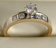 Золотое кольцо с бриллиантами 0.5 карат!