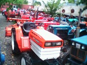 Продам міні трактори б/у.