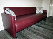 Стильный красивый диван б/у 