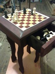 Продам шахматный столик