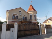 Эксклюзивный дом в Крыжановке с авторским дизайном 
